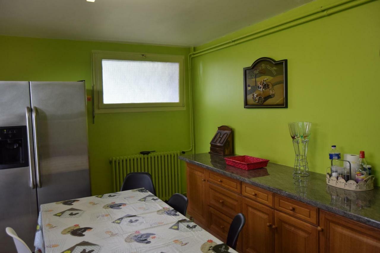 Le Nid De L'Ecureuil Bed & Breakfast Brens  Exterior photo