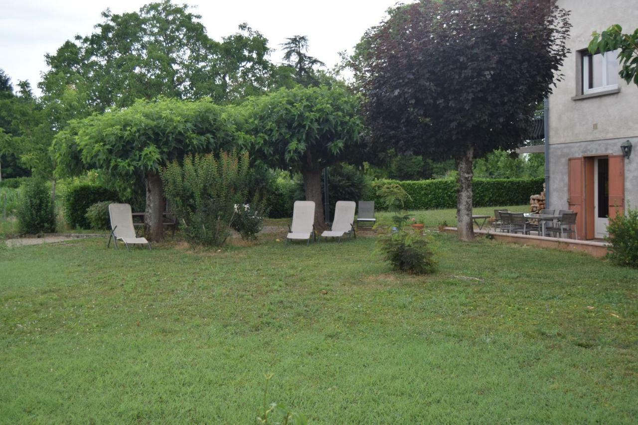 Le Nid De L'Ecureuil Bed & Breakfast Brens  Exterior photo